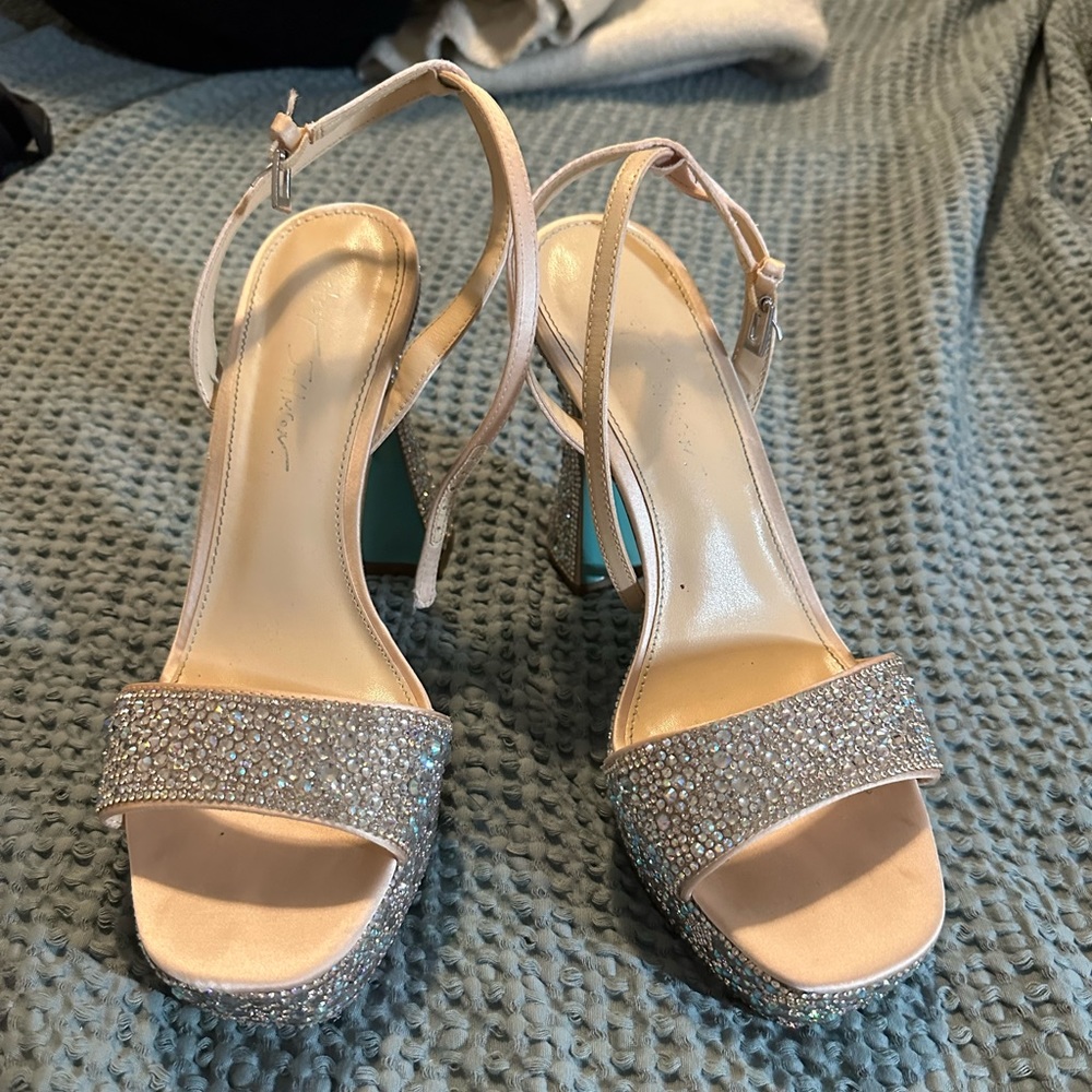 Betsy Johnson Wedding sparkly heels size 10